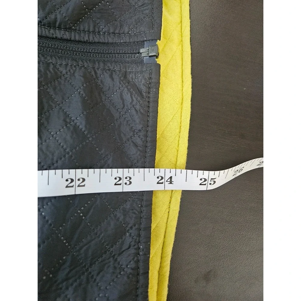 Womens Reversible Vest Size Small Quilted Black Yellow Sleeveless‎ Outerwear